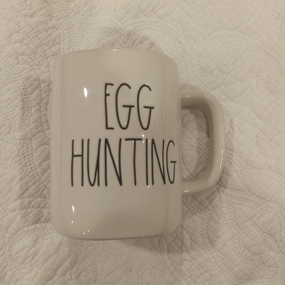 Rae Dunn Egg Hunting Mug - Picture 1 of 5